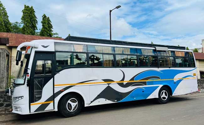 54 Seater bus rental in delhi